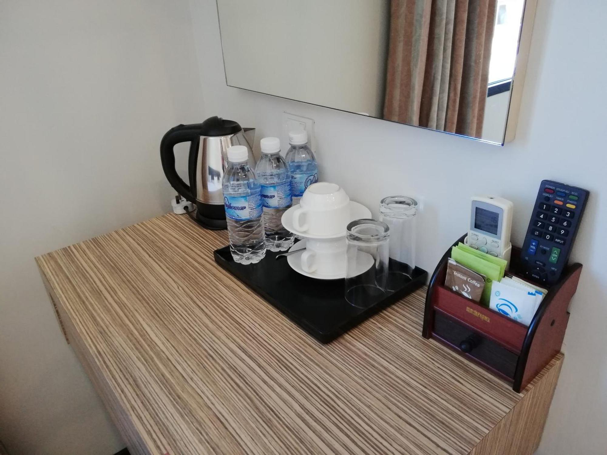 Ease Hotel Kota Kinabalu