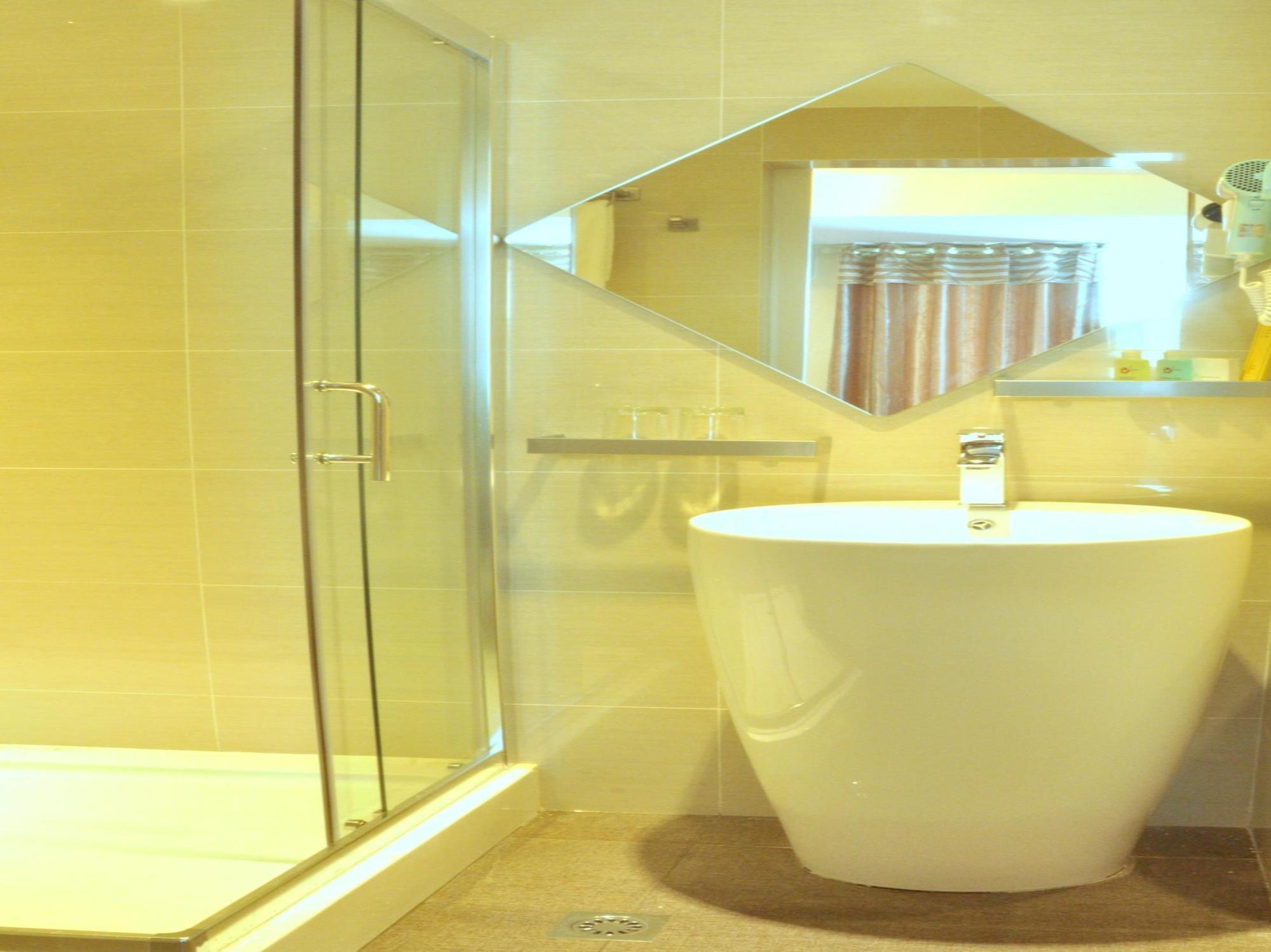 Hotel Ease 3*
