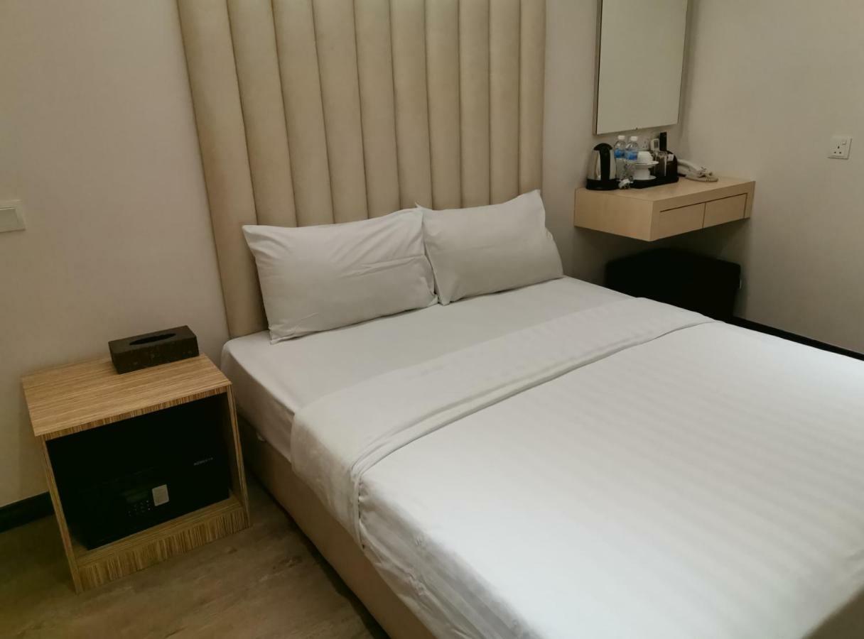 Hotel Ease